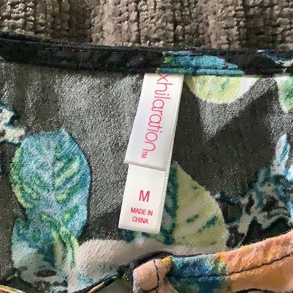 Women’s a xhilaration crop top size medium - Picture 3 of 4